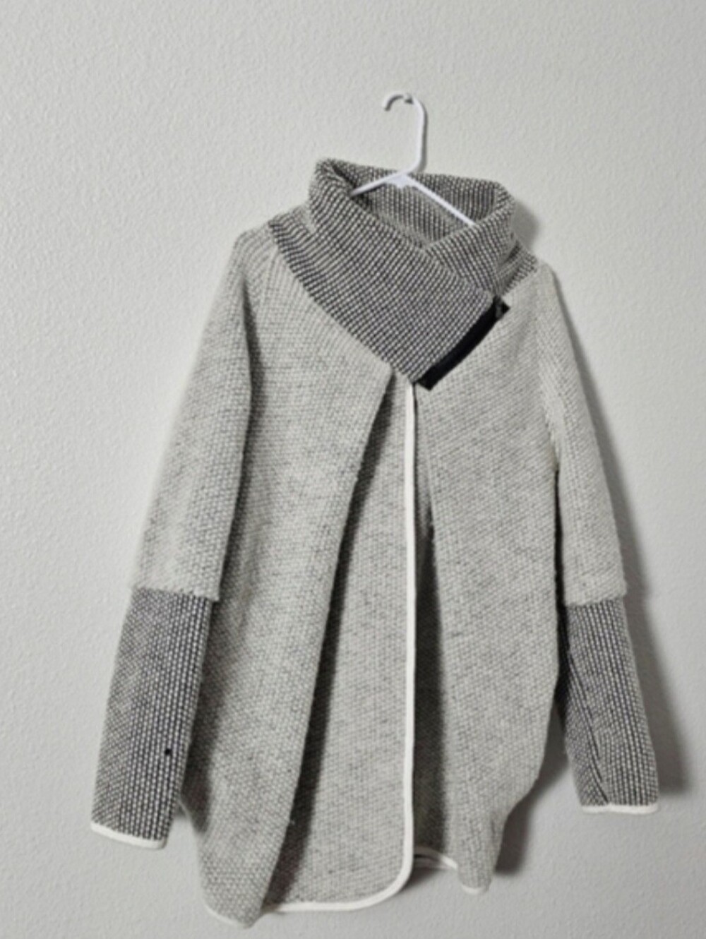 Cozy Light Gray Open-Front Cardigan Sz M